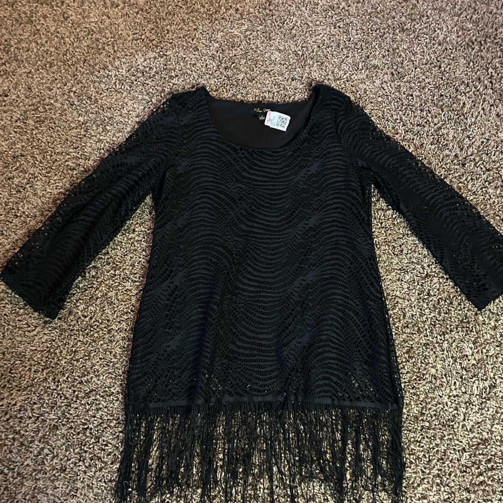 Beautiful black lace with frill bottom
Top
